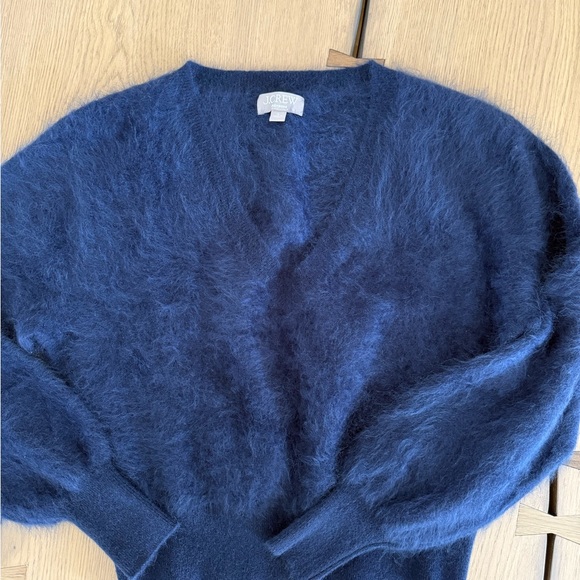 J.Crew women’s blue cashmere v-neck 💙 size Small - Picture 1 of 4